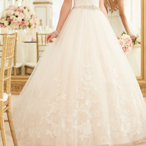 Stella York for Essense of Australia Blush Lace Ballgown Wedding Dress Size 6, - Picture 2 of 9